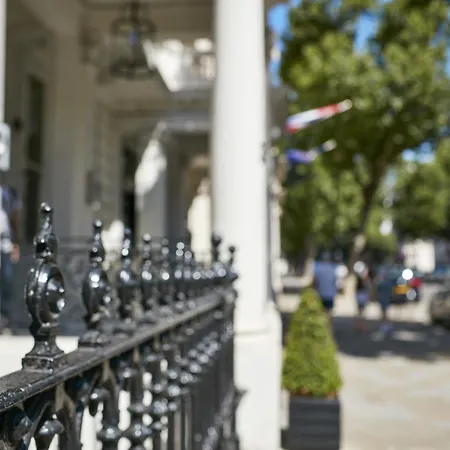 The Queens Gate Hotel-3